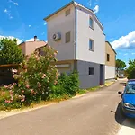 Apartment Lavender 700