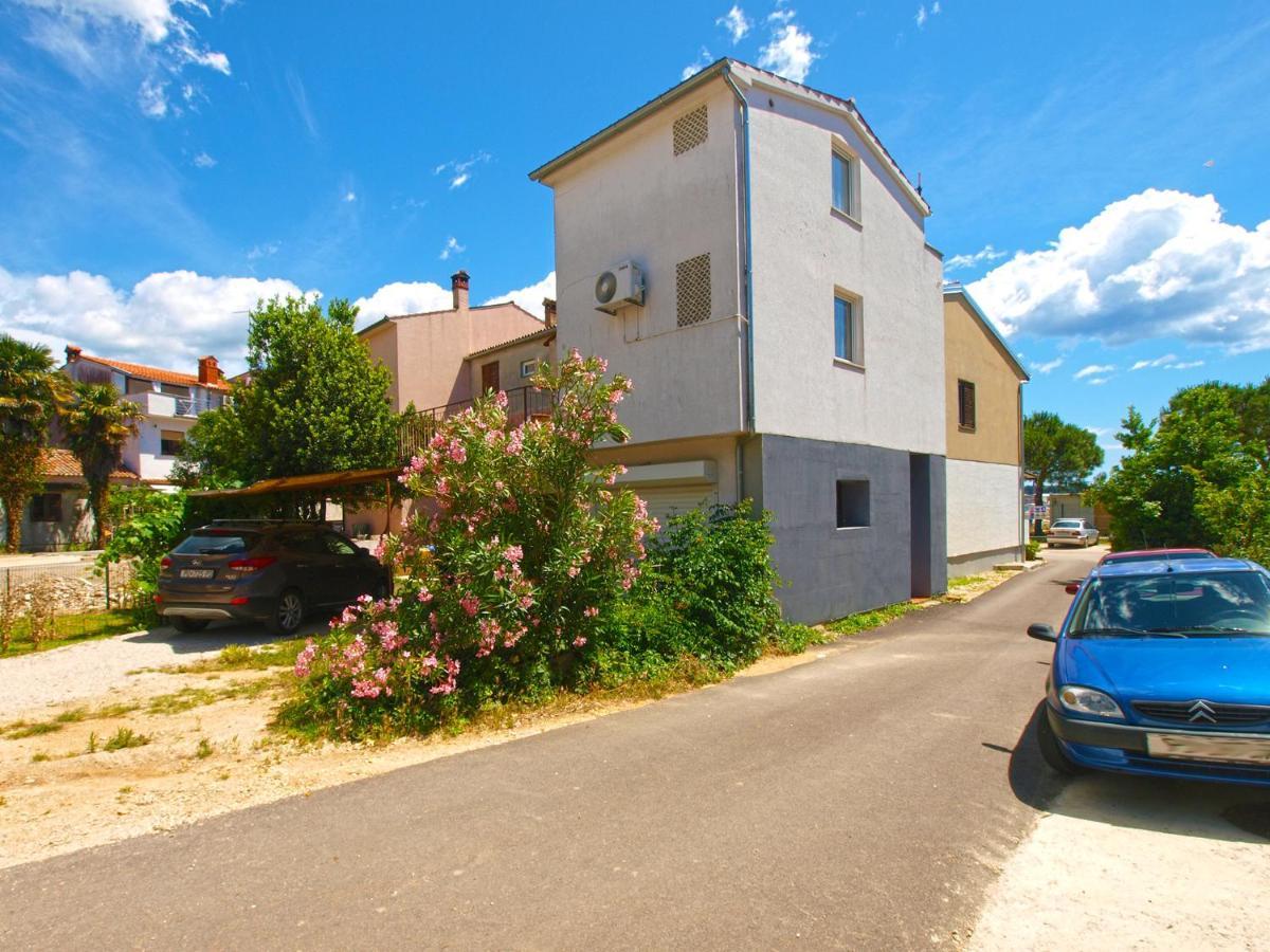 Apartment Lavender 700 Apartman